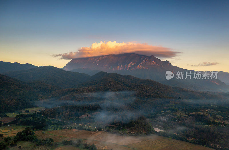 鸟瞰图Doi Luang Chiang Dao清迈，泰国。